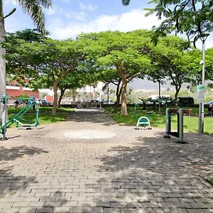 https://las-gavias-i.tenerifehoteles.net